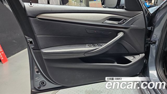 BMW 5 Series (G30) 530i M Sport Package 2017 — фото 24