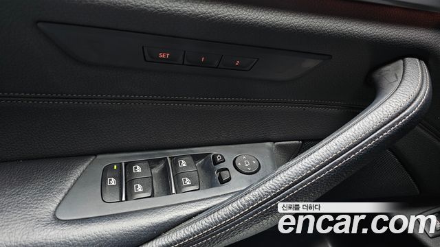 BMW 5 Series (G30) 530i M Sport Package 2017 — фото 28
