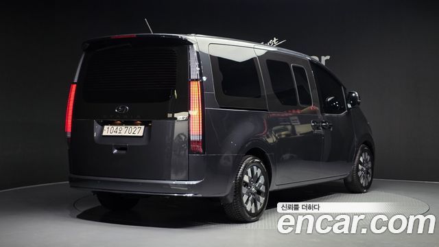 Hyundai Staria L3.5 Lounge 9-Seater Inspiration 2022 — фото 2