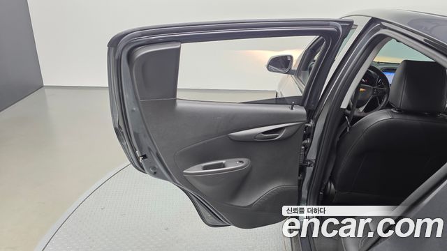 Chevrolet Spark LT 2019 — фото 25