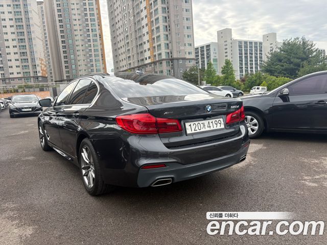 BMW 5 Series (G30) 520d xDrive M Sport Package Plus 2018 — фото 16
