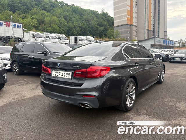 BMW 5 Series (G30) 520d xDrive M Sport Package Plus 2018 — фото 17