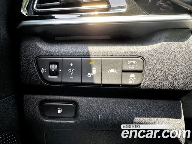 Kia Niro 1.6 HEV Signature 2022 — фото 17