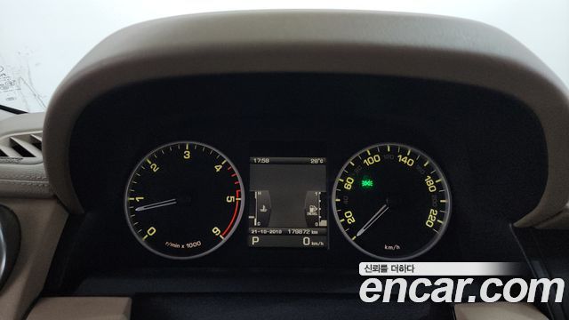 Land Rover Discovery 4 3.0 SDV6 SE 2011 — фото 8