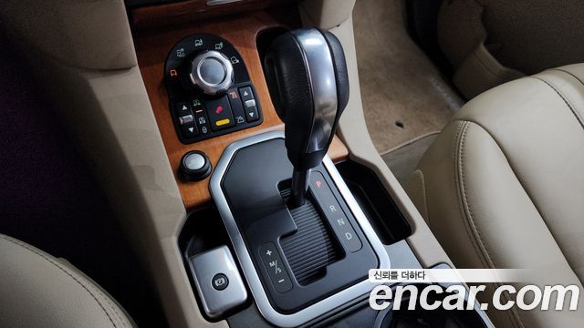 Land Rover Discovery 4 3.0 SDV6 SE 2011 — фото 9