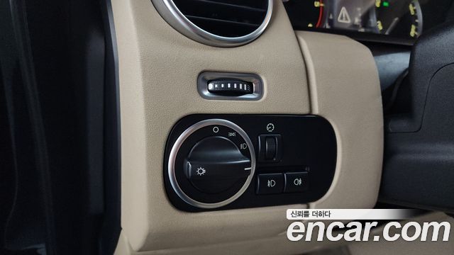 Land Rover Discovery 4 3.0 SDV6 SE 2011 — фото 20