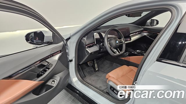 BMW 5 Series (G60) 530i xDrive M Sport 2026 — фото 10