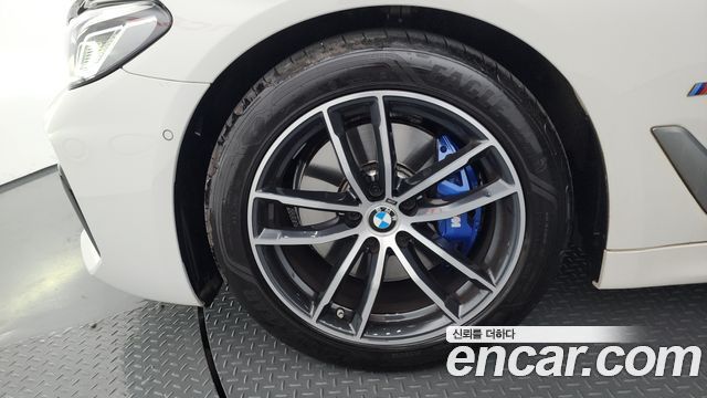 BMW 5 Series (G30) 520i M Sport 2022 — фото 5