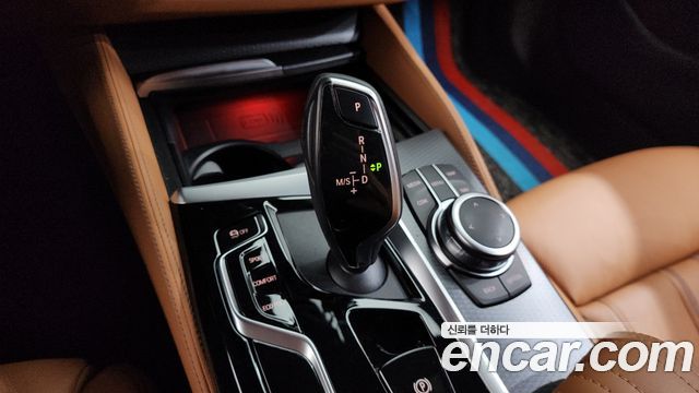 BMW 5 Series (G30) 520i M Sport 2022 — фото 9