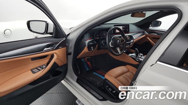 BMW 5 Series (G30) 520i M Sport 2022 — фото 10
