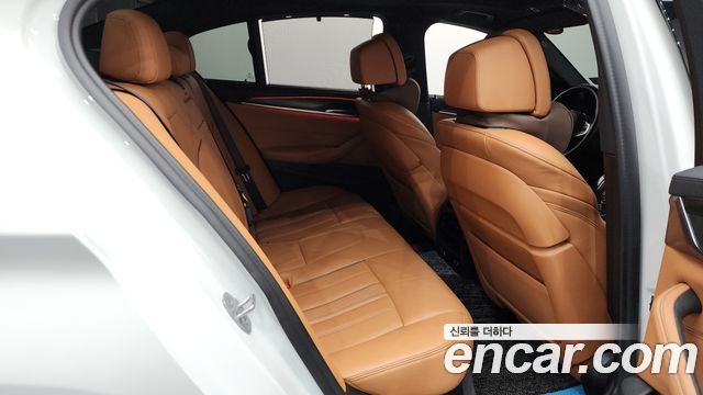 BMW 5 Series (G30) 520i M Sport 2022 — фото 11