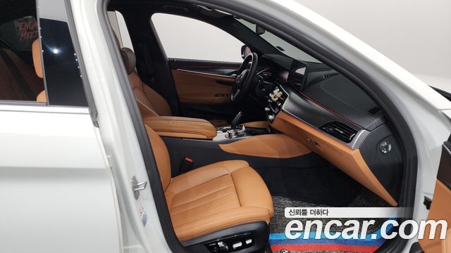 BMW 5 Series (G30) 520i M Sport 2022 — фото 26