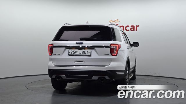 Ford Explorer 2.3 Limited 4WD 5th 2018 — фото 4