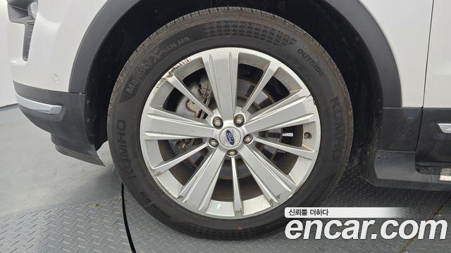 Ford Explorer 2.3 Limited 4WD 5th 2018 — фото 5