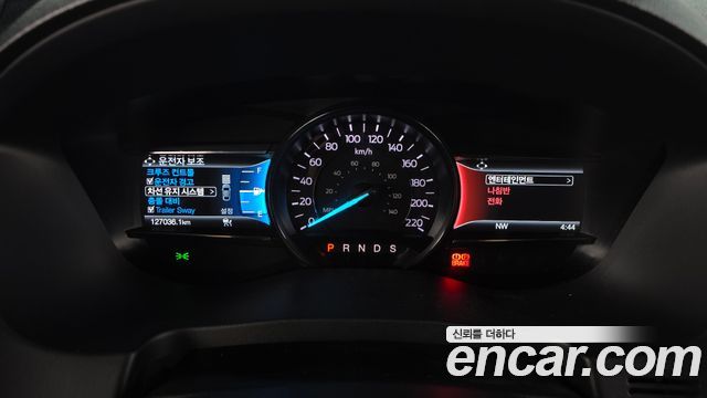 Ford Explorer 2.3 Limited 4WD 5th 2018 — фото 8