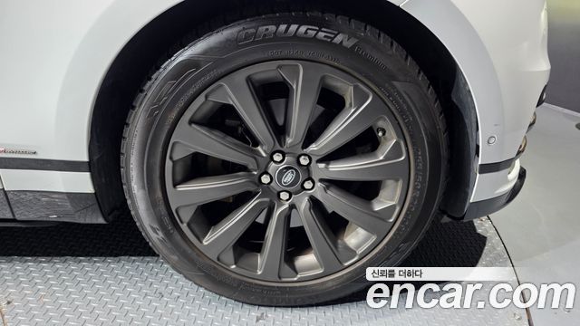 Land Rover Range Rover Velar 3.0 D300 R-Dynamic SE 2018 — фото 5