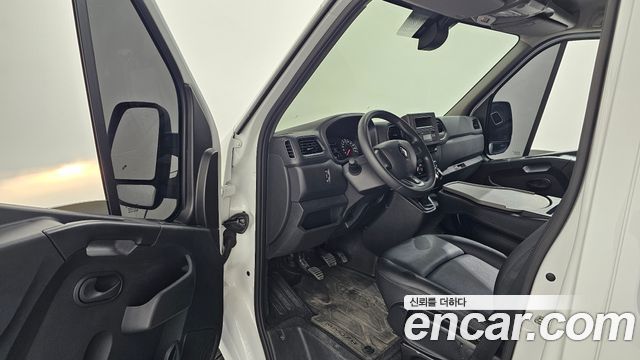 Renault Korea Master 2.3 Van S 2020 — фото 10