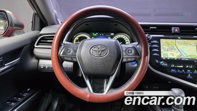 Toyota Camry (XV70) 2.5 XLE Hybrid 2019 — фото 13