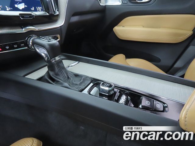 Volvo XC60 (II) T6 Inscription 2018 — фото 10