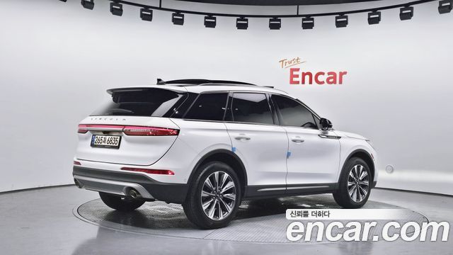 Lincoln Corsair 2.0 Reserve AWD 2021 — фото 2