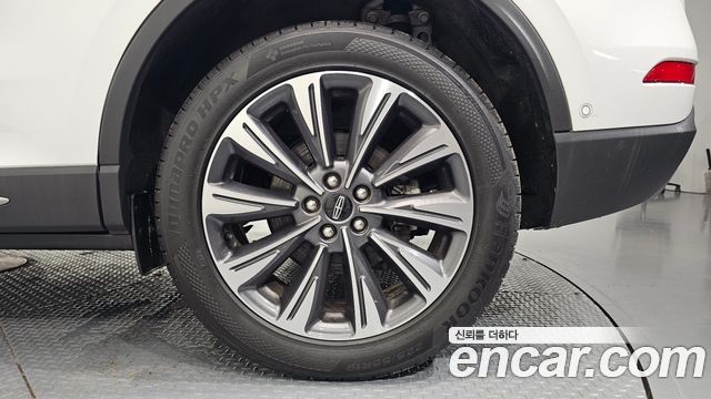 Lincoln Corsair 2.0 Reserve AWD 2021 — фото 21