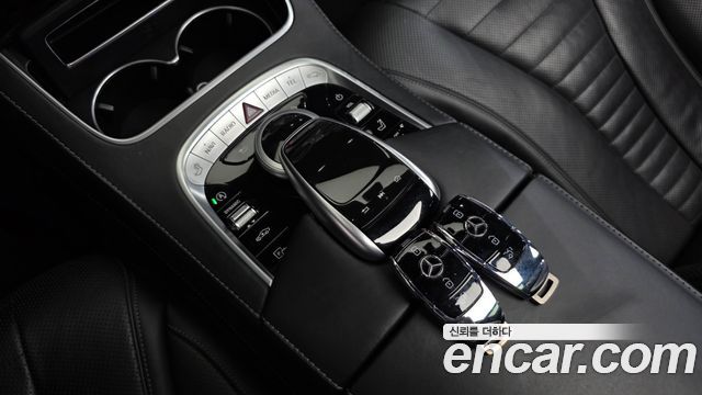 Mercedes-Benz S-Class (W222) S560L 4MATIC 2020 — фото 32