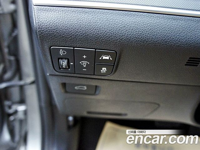 Kia K5 (III) 2.0 Prestige 2022 — фото 15