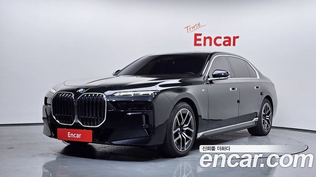 BMW 7 Series (G70) 740i xDrive M Sport