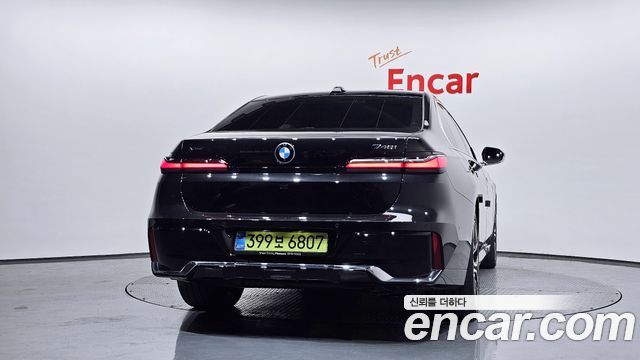 BMW 7 Series (G70) 740i xDrive M Sport 2025 — фото 4