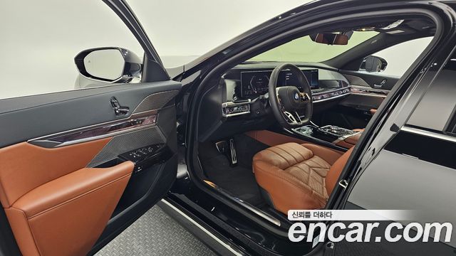 BMW 7 Series (G70) 740i xDrive M Sport 2025 — фото 10