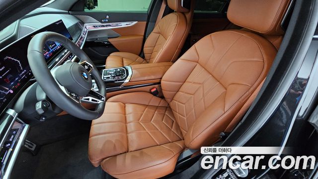 BMW 7 Series (G70) 740i xDrive M Sport 2025 — фото 16