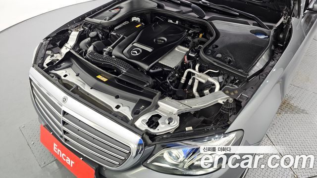Mercedes-Benz E-Class (W213) E300 4MATIC Exclusive 2019 — фото 6