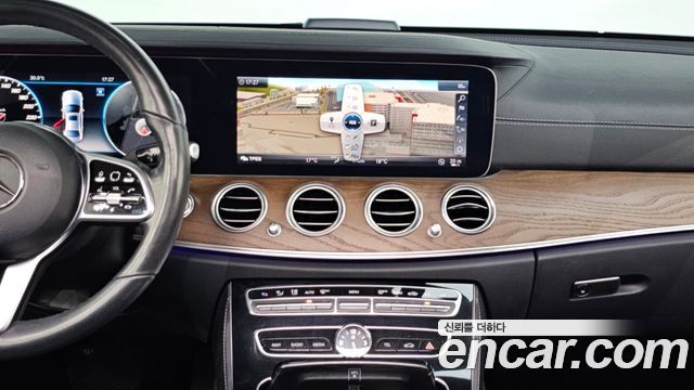 Mercedes-Benz E-Class (W213) E300 4MATIC Exclusive 2019 — фото 12