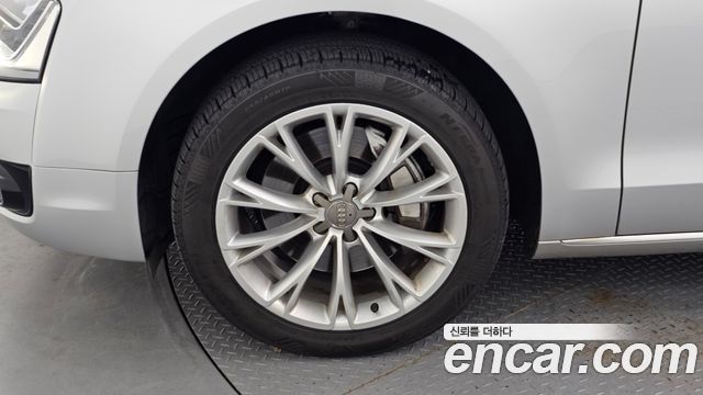 Audi A8 3.0 TDI Quattro LWB D4 2013 — фото 5