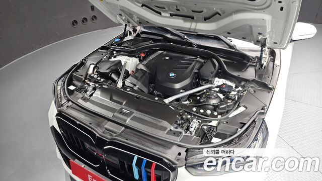 BMW 5 Series (G60) 530i xDrive M Sport Pro Special Edition 2025 — фото 6