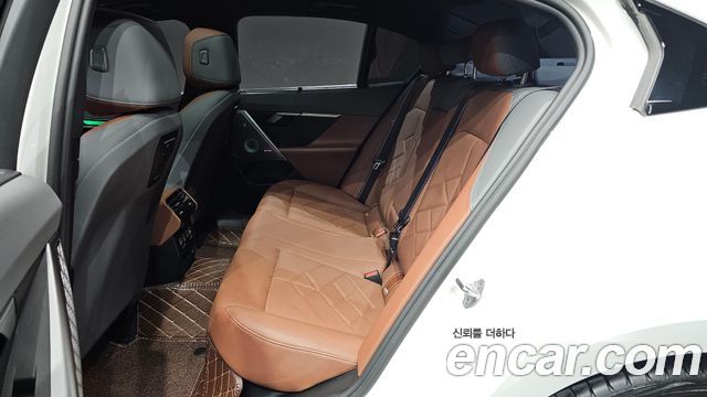 BMW 5 Series (G60) 530i xDrive M Sport Pro Special Edition 2025 — фото 12