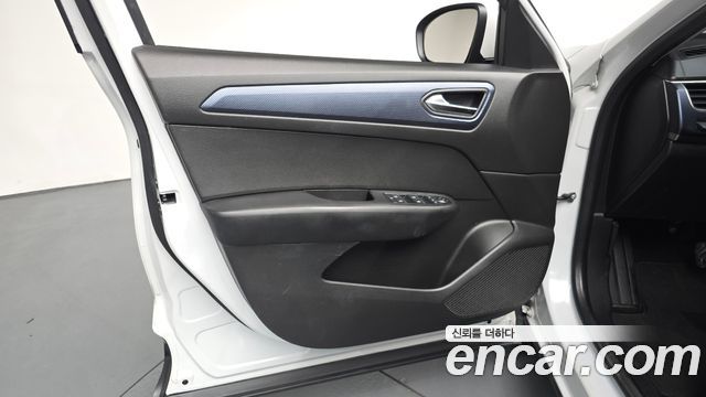 Renault Korea XM3 1.6 GTe LE 2023 — фото 24