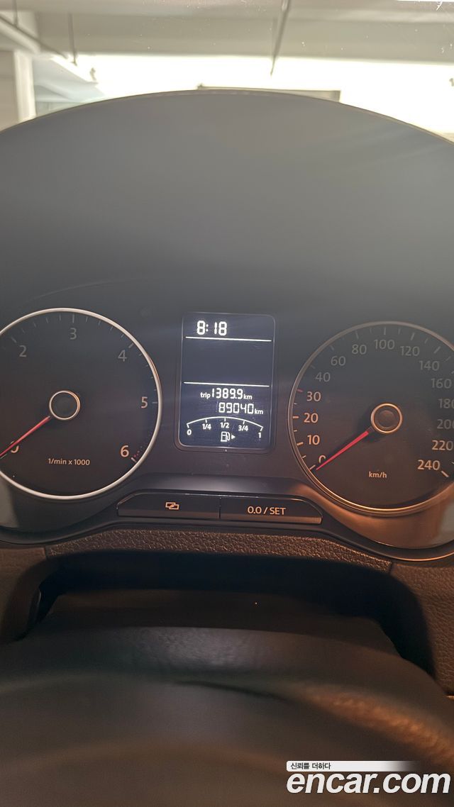 Volkswagen Polo 1.6 TDI R-Line 5th 2013 — фото 8