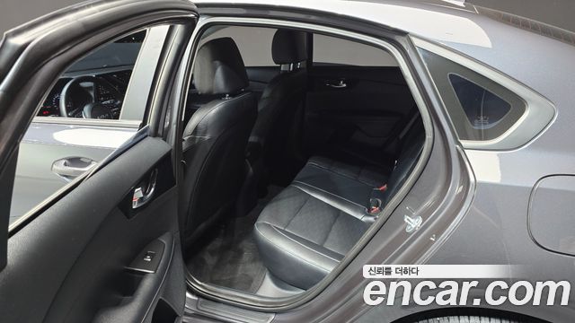 Kia K3 (II) 1.6 Prestige 2023 — фото 11