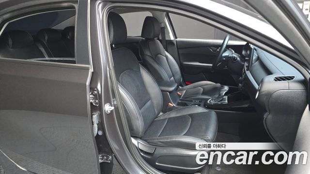 Kia K3 (II) 1.6 Prestige 2023 — фото 12