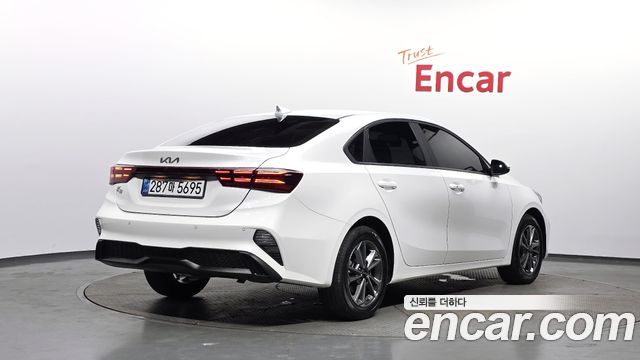 Kia K3 (II) 1.6 Prestige 2024 — фото 2