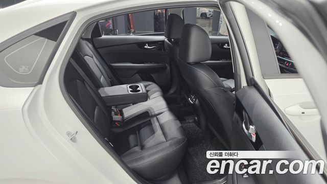 Kia K3 (II) 1.6 Prestige 2024 — фото 12