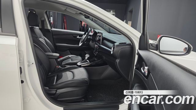 Kia K3 (II) 1.6 Prestige 2024 — фото 26