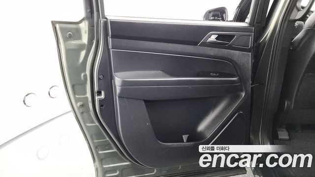 KG Mobility (SsangYong) Rexton Sports Khan Diesel 2.2 2WD Prestige 2021 — фото 25
