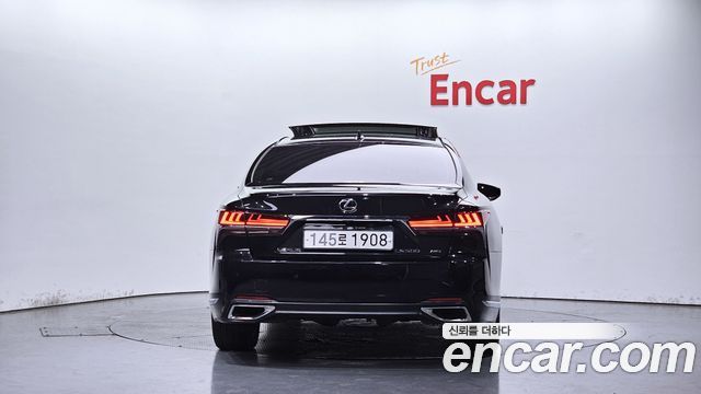 Lexus LS500 (V) 3.5 Luxury AWD 2019 — фото 4