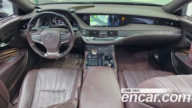 Lexus LS500 (V) 3.5 Luxury AWD 2019 — фото 7