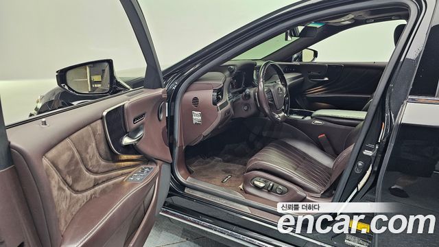 Lexus LS500 (V) 3.5 Luxury AWD 2019 — фото 10