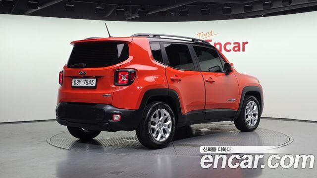 Jeep Renegade 2.4 Longitude 2017 — фото 2