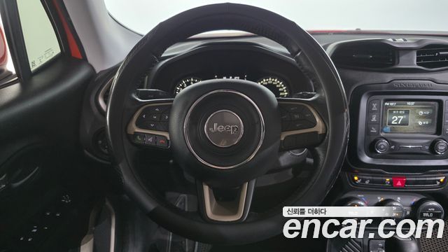 Jeep Renegade 2.4 Longitude 2017 — фото 13