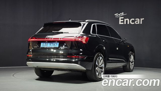 Audi e-tron 55 Quattro 2022 — фото 2